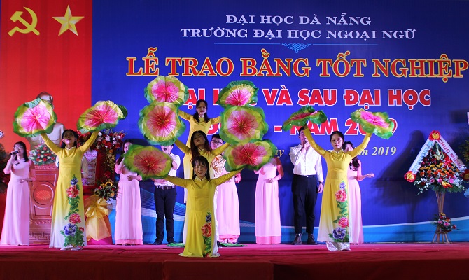 A picture containing indoor, wall, tableDescription automatically generated