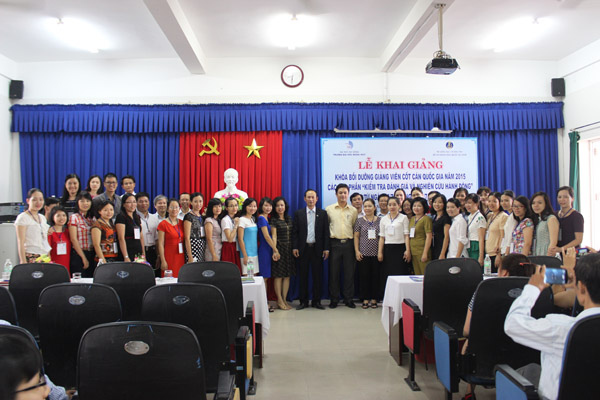 Truong Dai hoc Ngoai ngu Boi duong tieng Anh cot can cho giang vien theo chuong trinh de an quoc gia 2020